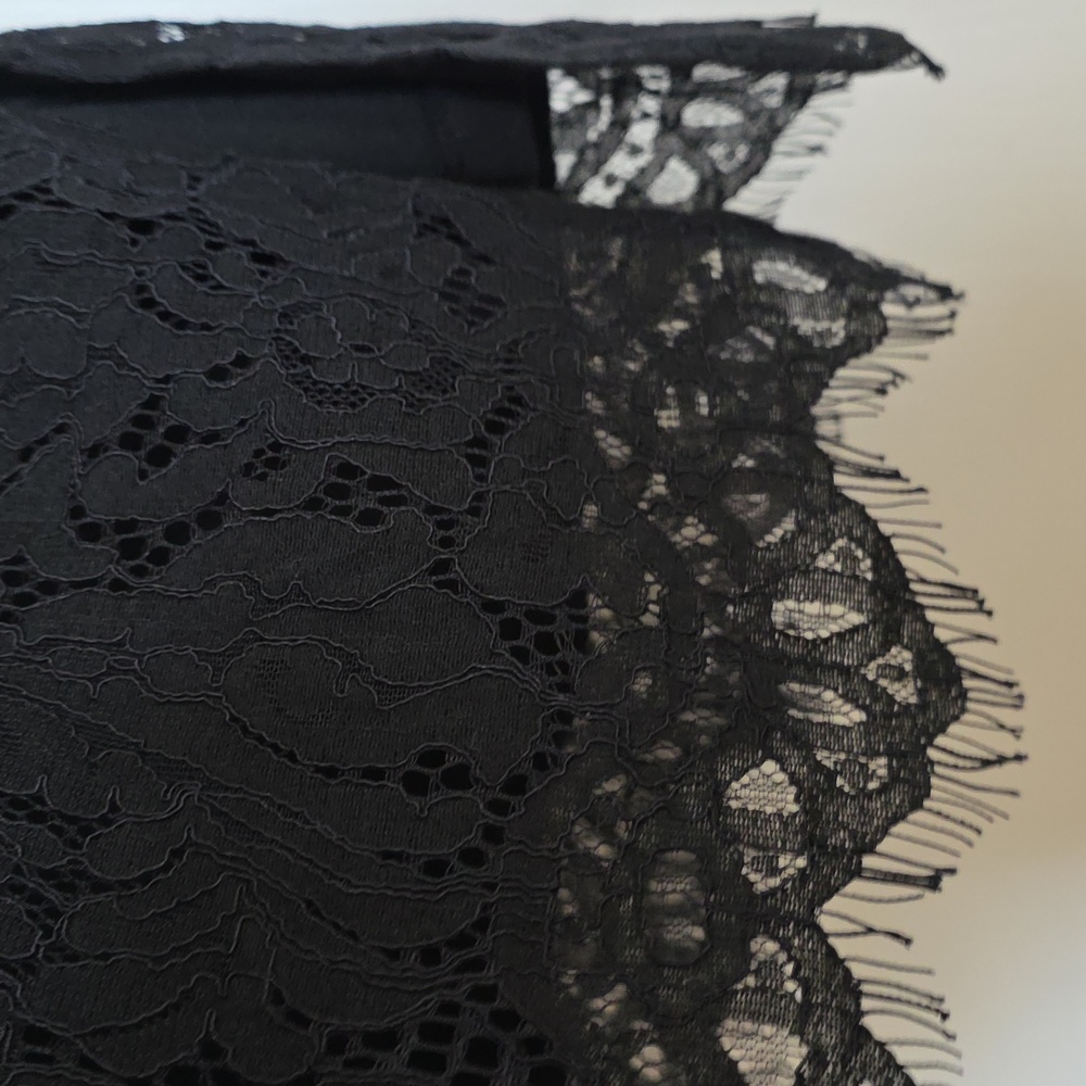 🔥Isaac Mizrahi Black Lace Pencil Skirt - Picture 4 of 7